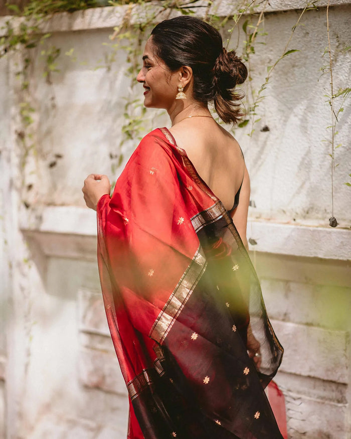 Red Jacquard Saree – Festive, Elegant & Premium Ethnic Wear