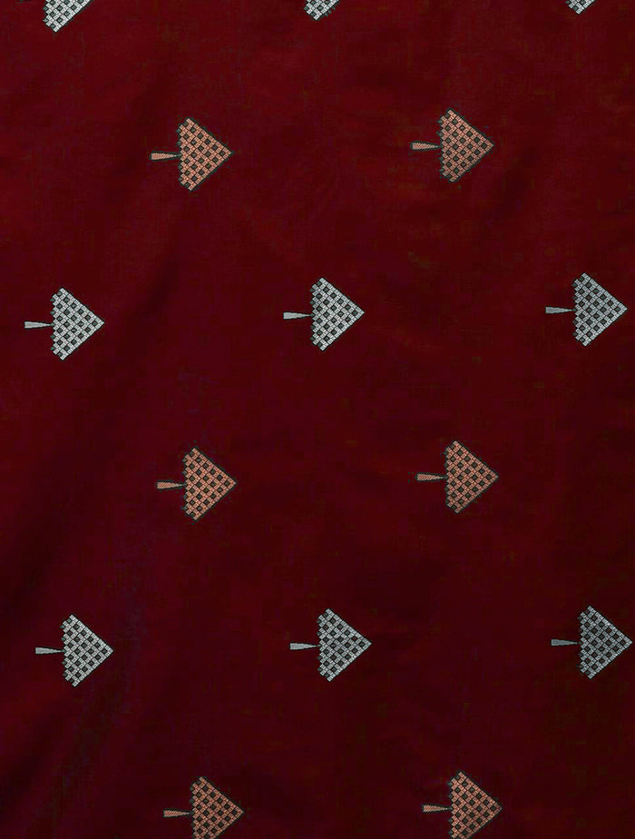 Maroon Jacquard Saree – Premium Woven Saree with Rich Festive Detailing