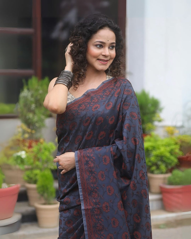 Elegant Navy Blue Jacquard Saree