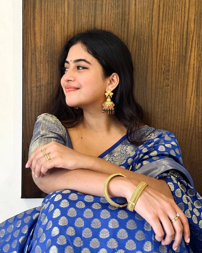 Royal Blue Jacquard Saree – Elegant Traditional Wear for Festive & Party Occasions