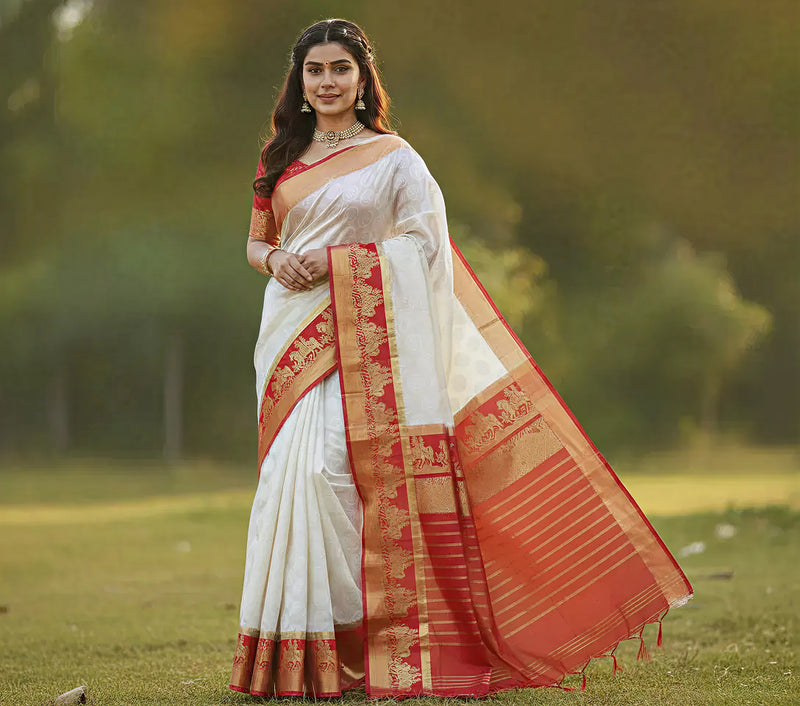 Arresting White Color Kanjivaram