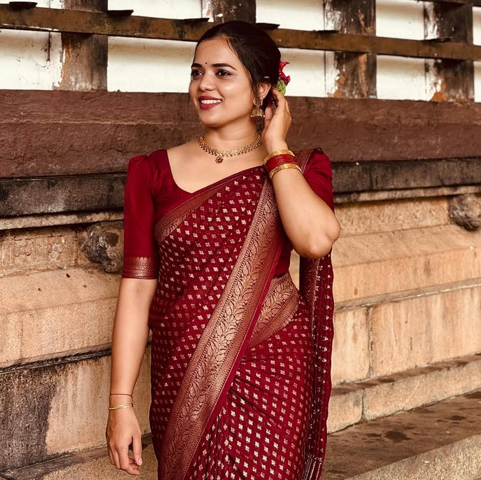 Stunning Red Jacquard Saree – Elegant Festive & Wedding Wear