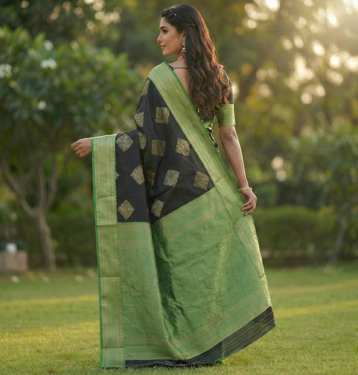 Black Green Jacquard Saree – Premium Festive Wear with Rich Traditional Detailing