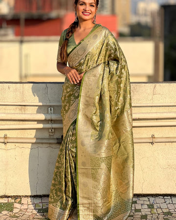 Elegant Pista Green Jacquard Saree – Lightweight Festive & Celebration Wear
