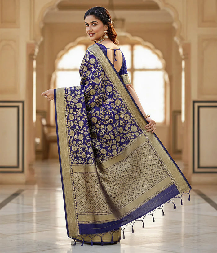 Elegant Navy Blue Jacquard Saree – Timeless Weave & Royal Finish