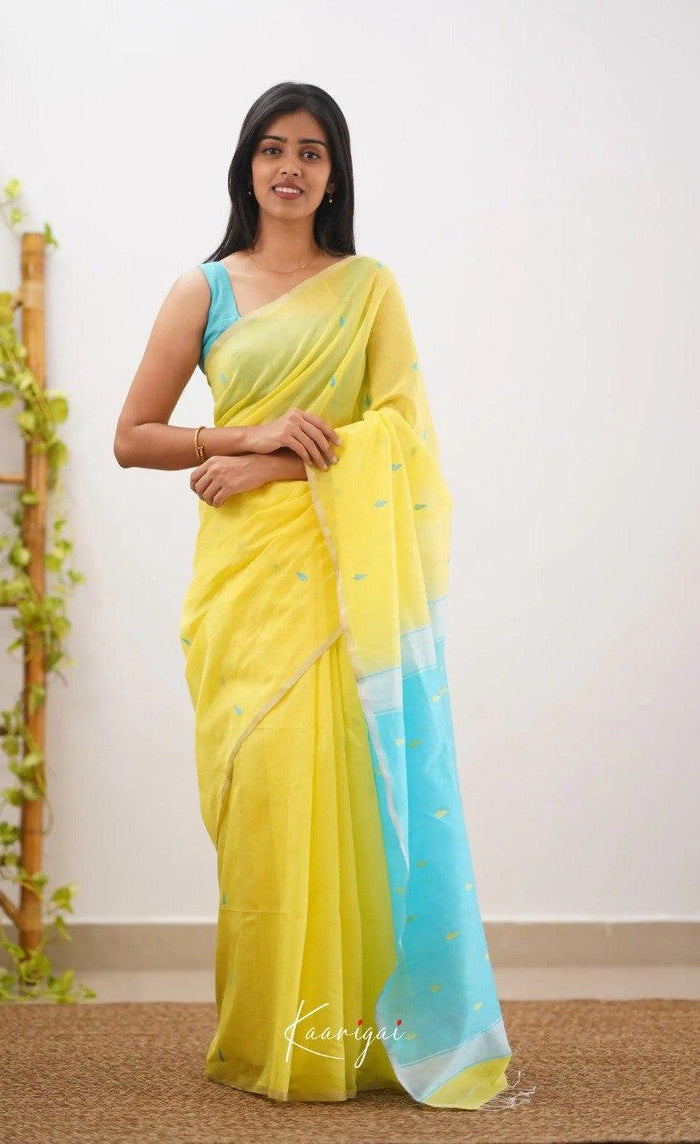 Yellow Sky Jacquard Saree – Soft Dual-Tone Elegance with Premium Woven Design