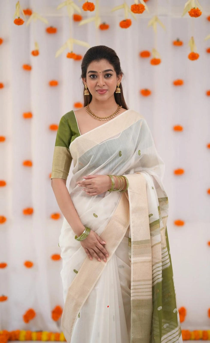 Elegant Green Jacquard Saree for Women – Festive & Wedding Wear