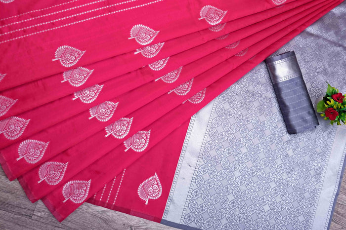 Red Jacquard Saree – Classic Festive Elegance with Premium Woven Detailing