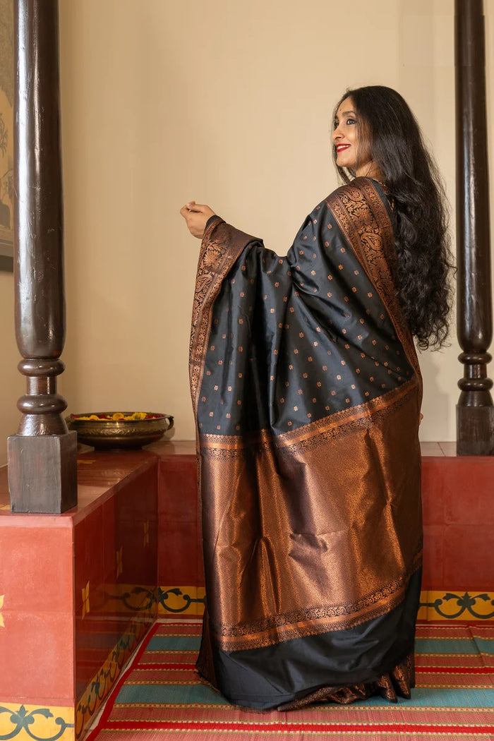 Classic Black Jacquard Saree for Women – Premium Party & Festive Wear