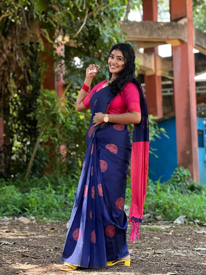 Dark Blue Jacquard Saree – Classic Elegance with Rich Woven Craftsmanship