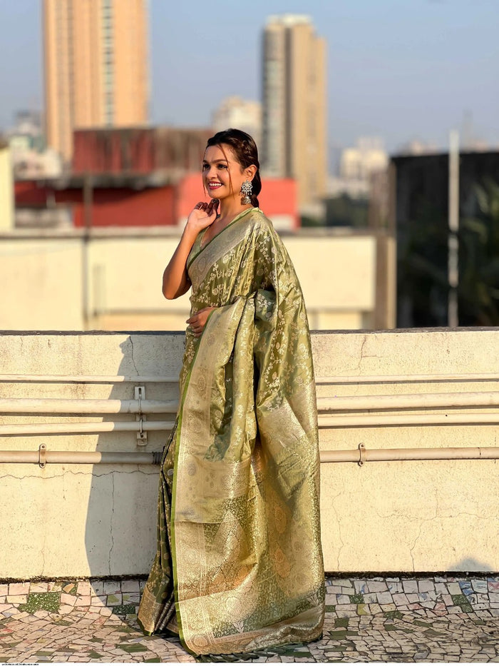 Elegant Pista Green Jacquard Saree – Lightweight Festive & Celebration Wear