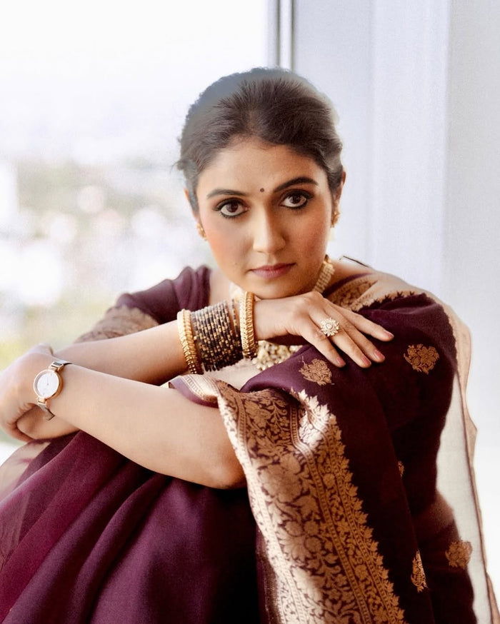 Elegant Maroon Jacquard Saree with Rich Woven Detailing