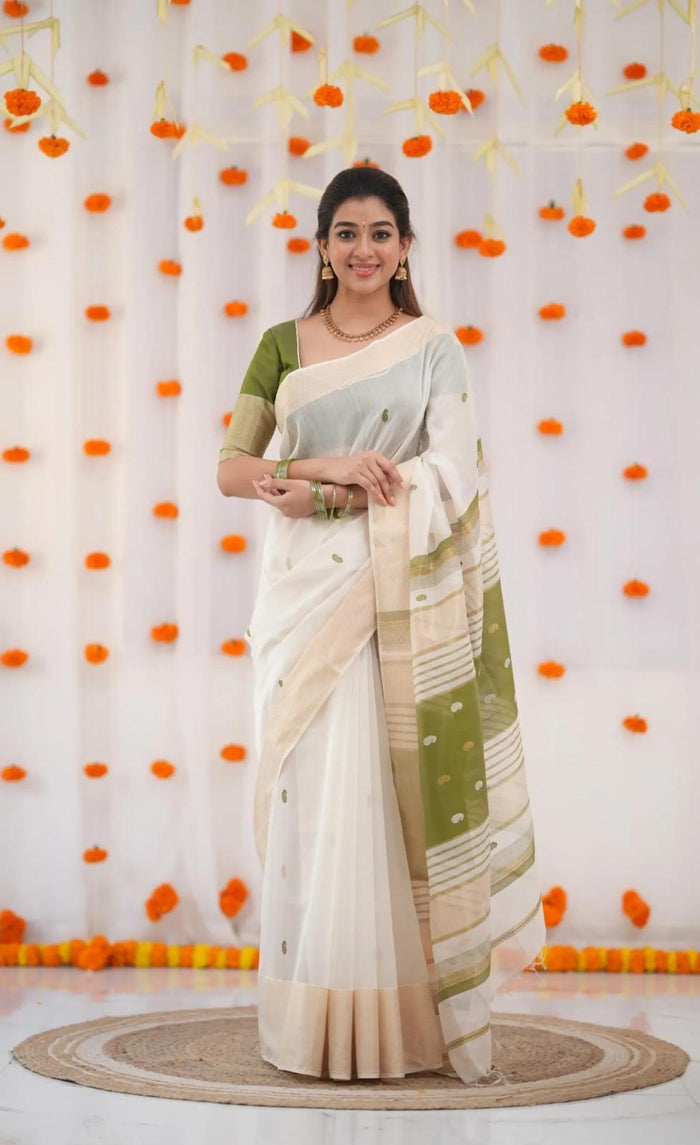 Elegant Green Jacquard Saree for Women – Festive & Wedding Wear