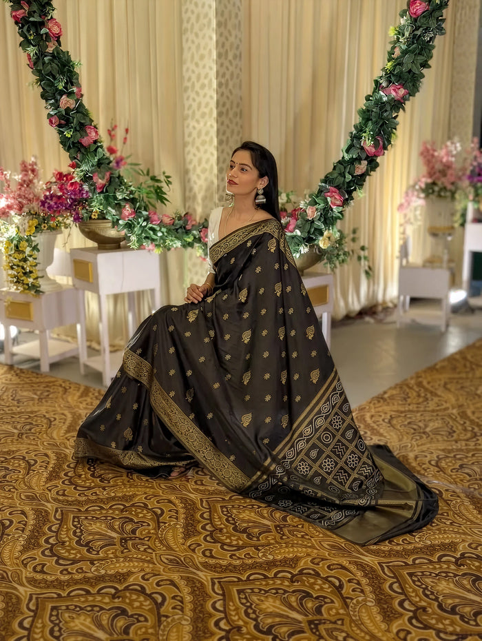 Elegant Brown Jacquard Saree – Premium Woven Saree for Festive, Party & Wedding Wear