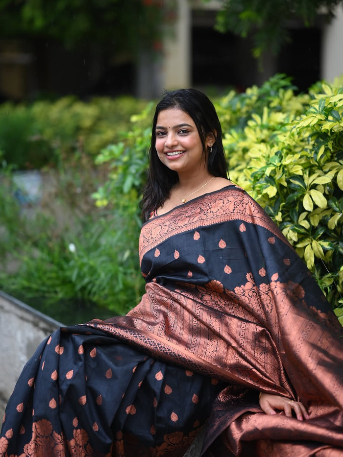 Classic Black Jacquard Saree – Timeless Elegance with a Luxurious Weave