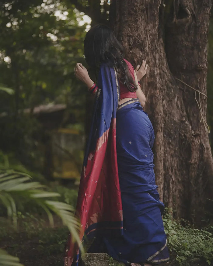 Blue Jacquard Saree – Elegant & Timeless Indian Ethnic Wear
