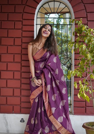 Royal Wine Jacquard Saree – Luxurious Weave for Festive & Elegant Occasions