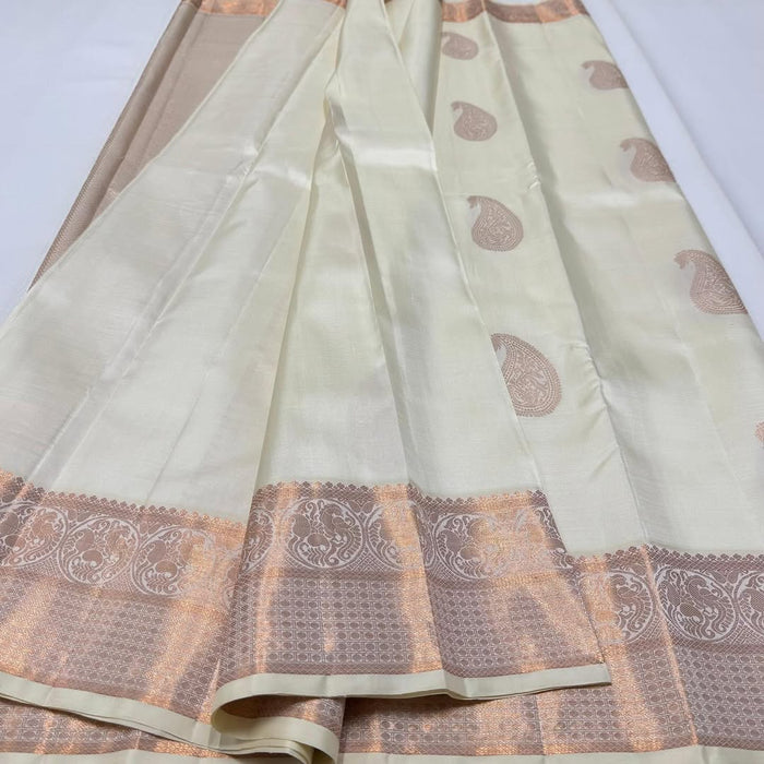 Off White Jacquard Saree – Timeless Elegance with Premium Detailing