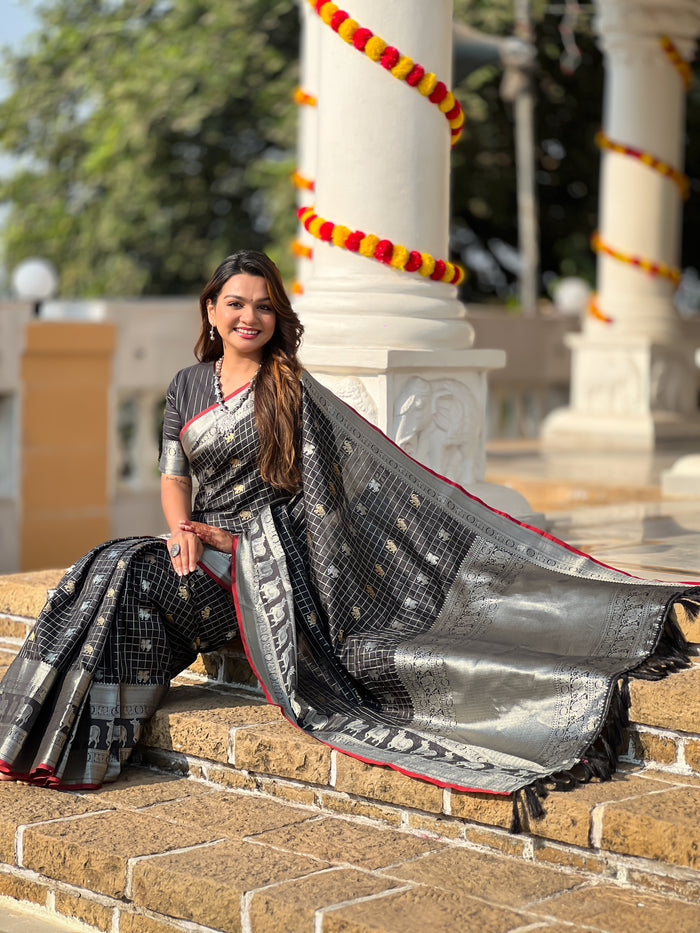 Black Jacquard Saree – Timeless Classic Saree with Elegant Woven Detailing