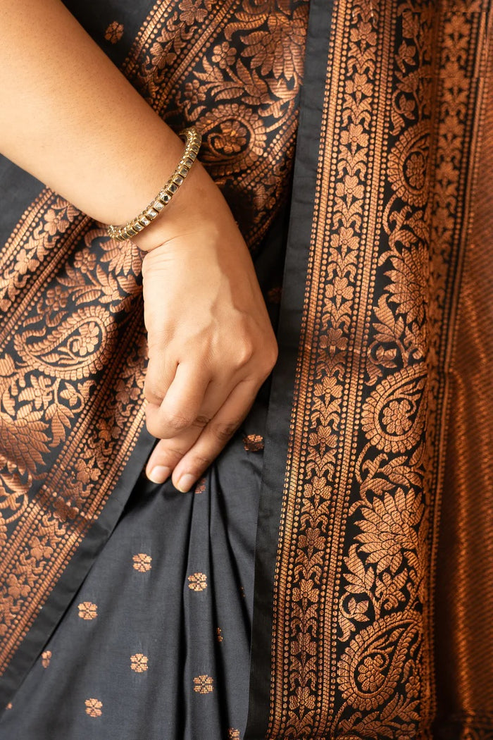 Classic Black Jacquard Saree for Women – Premium Party & Festive Wear