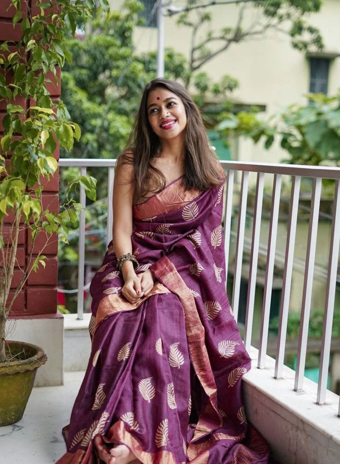 Royal Wine Jacquard Saree – Luxurious Weave for Festive & Elegant Occasions