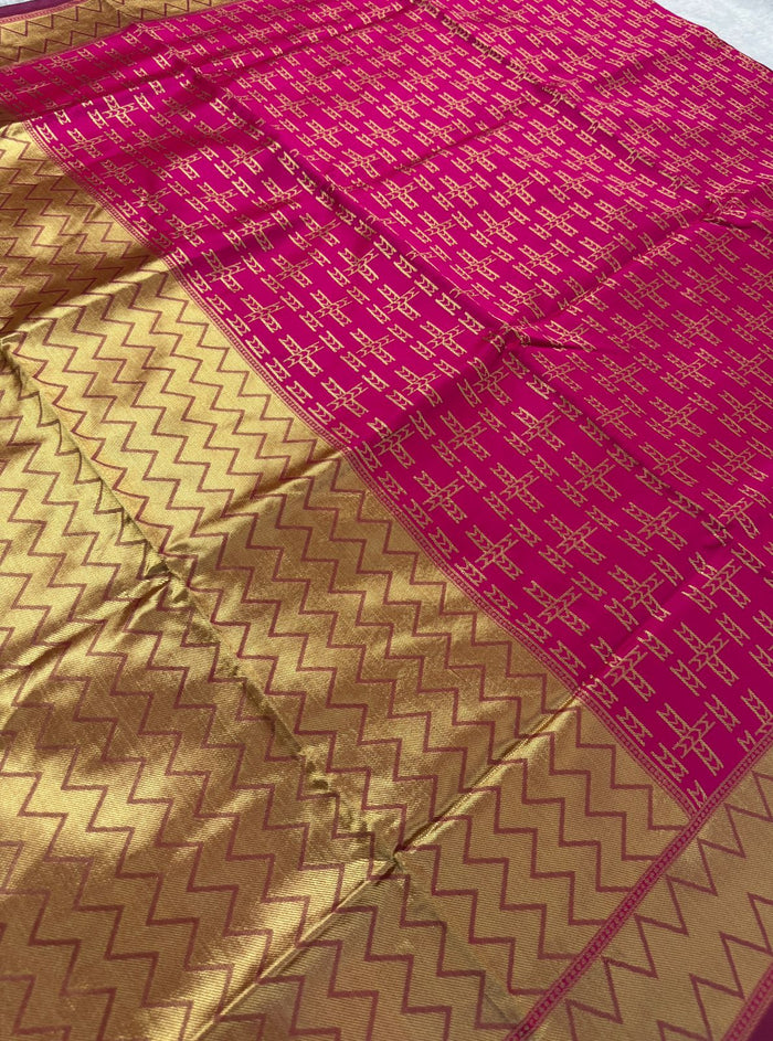 Maroon Jacquard Saree – Elegant Woven Design for Weddings & Celebrations