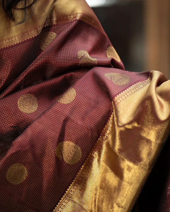 Brown Jacquard Saree – Sophisticated & Timeless Ethnic Wear