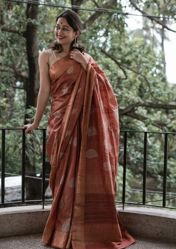Radiant Orange Jacquard Saree – Premium Festive & Traditional Wear