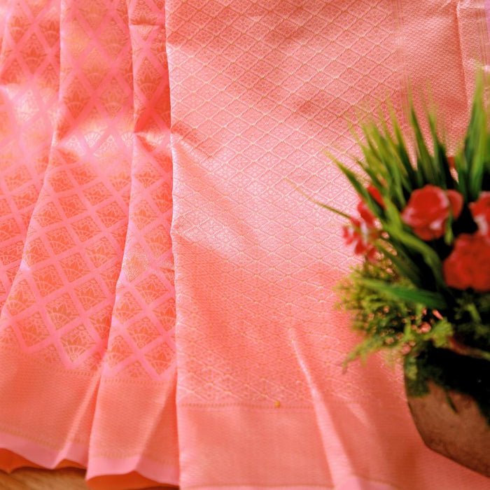Graceful Pink Jacquard Saree – Premium Woven Design for Festive & Party Wear