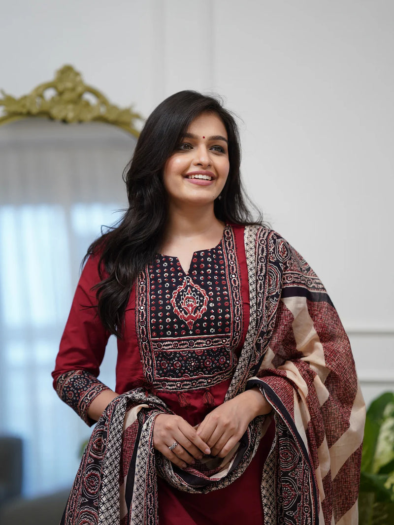 Elegant Red Printed Kurta Pant Set with Designer Dupatta