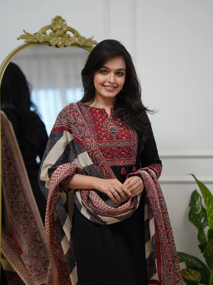 Elegant Black Printed Kurta Pant Set with Designer Dupatta