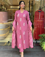 Handcrafted Cotton Ensemble with Detailed Thread Work