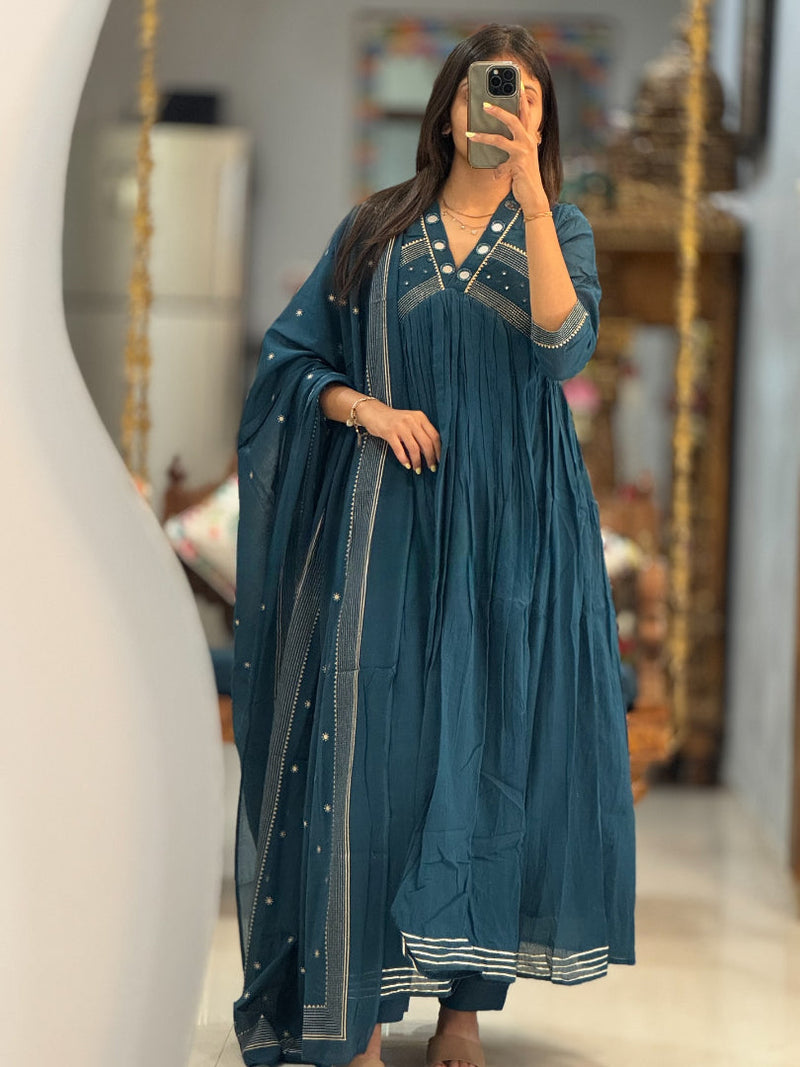 Lightweight Mul Cotton Traditional Suit Set with Mirror Craft