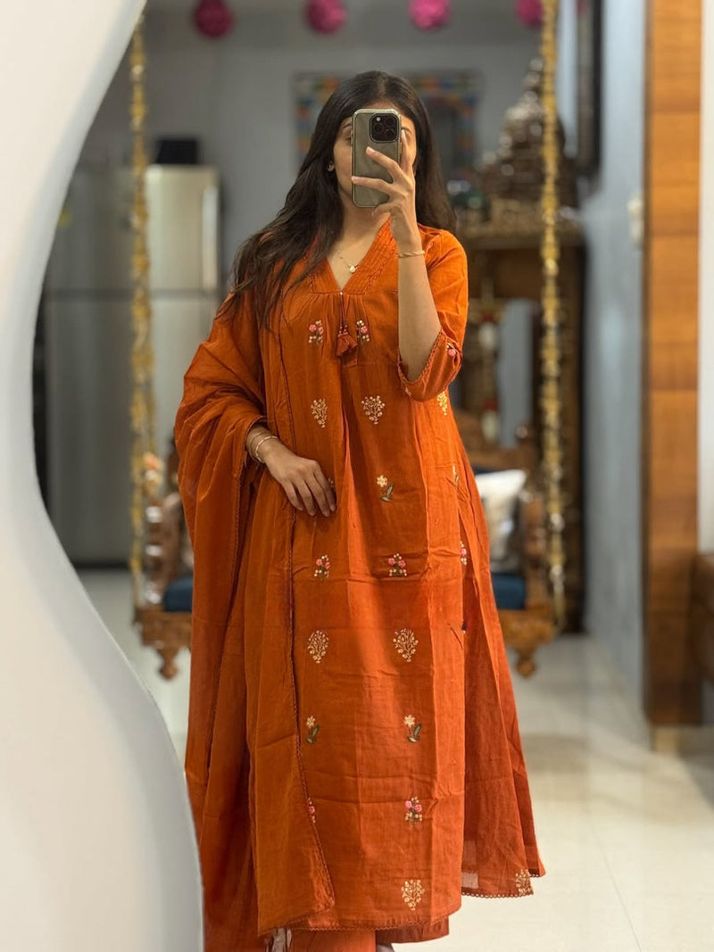 Mul Cotton Ethnic Ensemble with Fine Embroidered Detailing