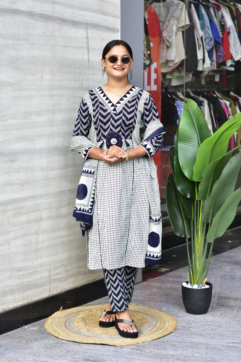 Zik Zek Premium Jaipur Cotton Kurti Pant Dupatta Set