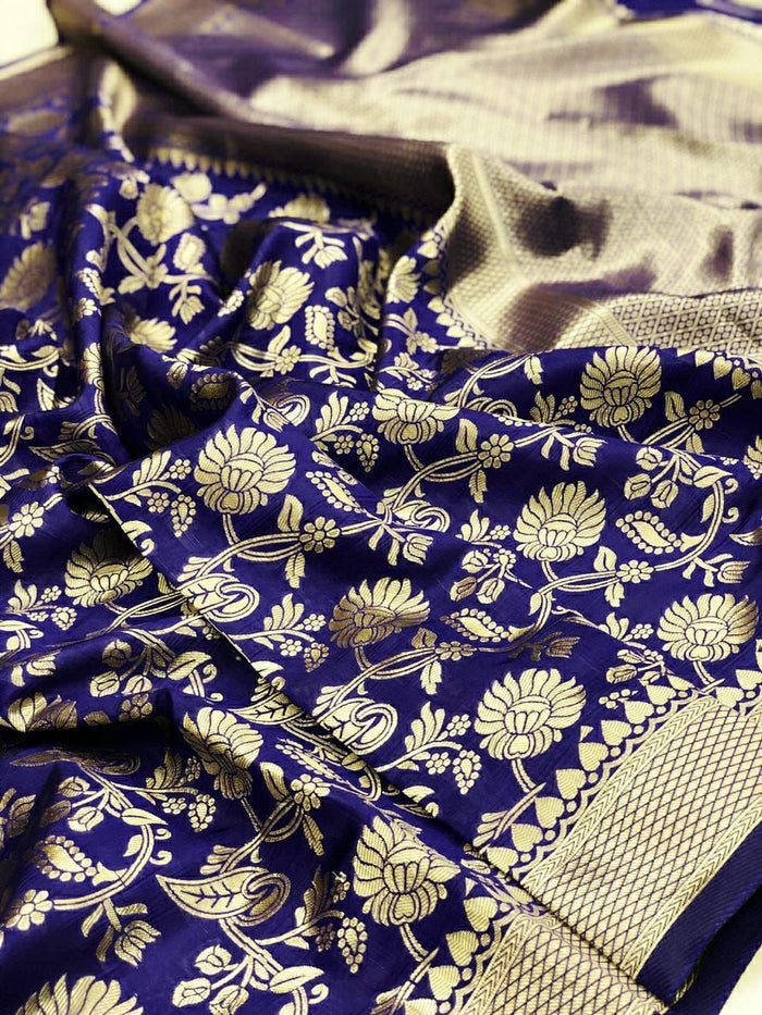 Elegant Navy Blue Jacquard Saree – Timeless Weave & Royal Finish
