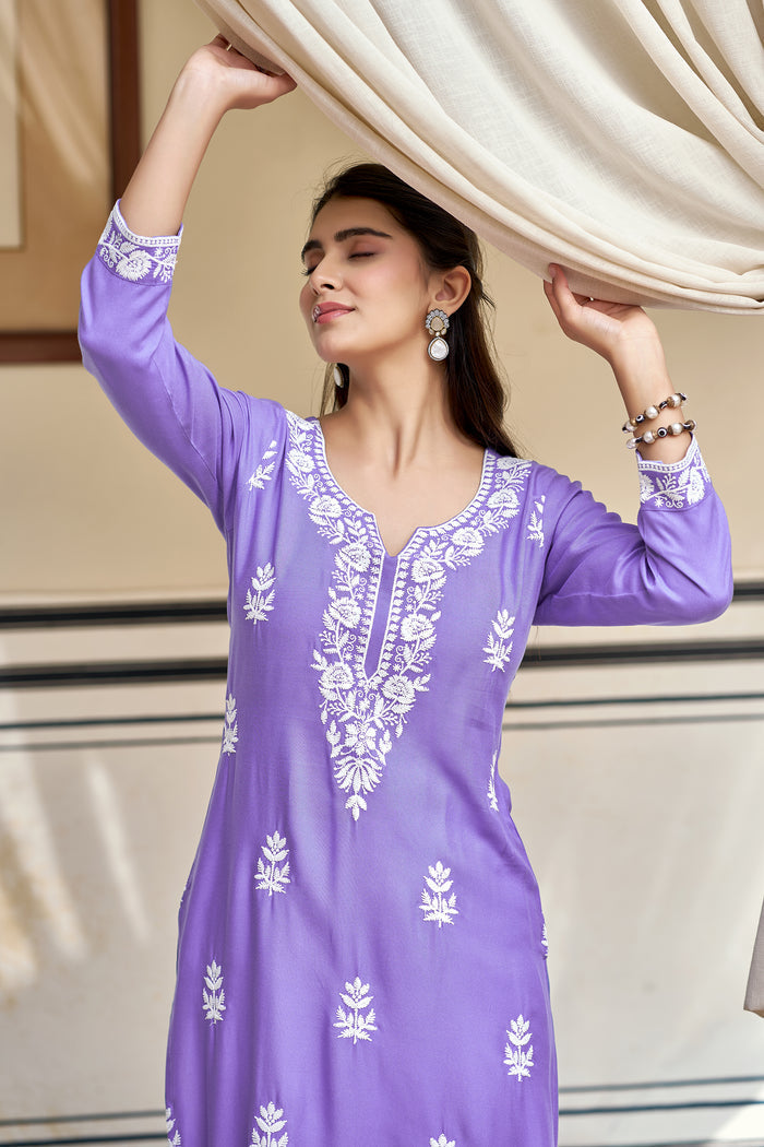 Elegant Lavender Embroidered Kurta