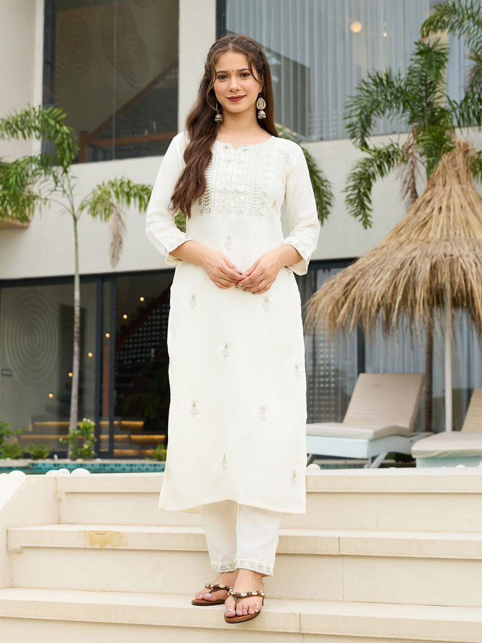 Elegant White Embroidered Kurta Set with Chiffon Dupatta