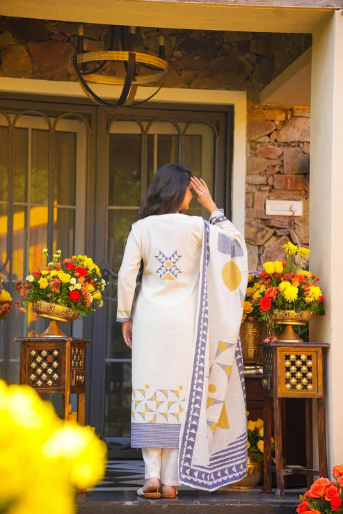 Elegant Off White Muslin Printed Suit Set