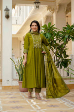 Mehndi Viscose Roman Silk Anarkali Kurti Pant Set