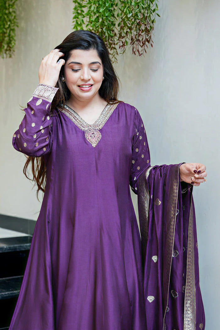 Premium Banarasi Anarkali Suit Set – Handwork Neckline & Zari Flare