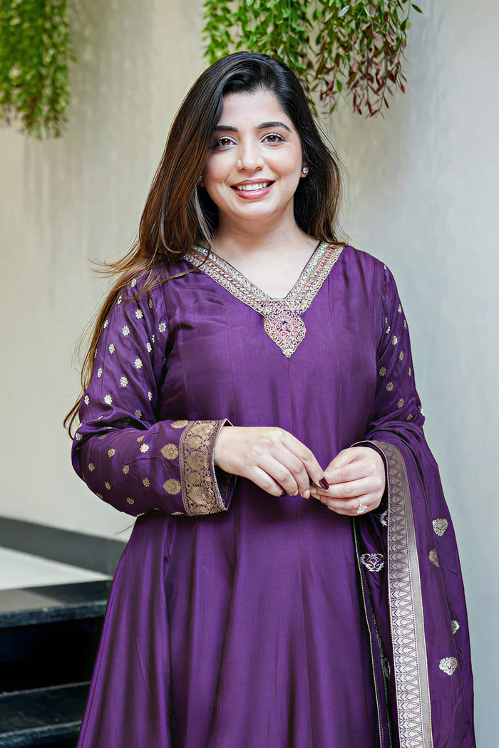 Premium Banarasi Anarkali Suit Set – Handwork Neckline & Zari Flare