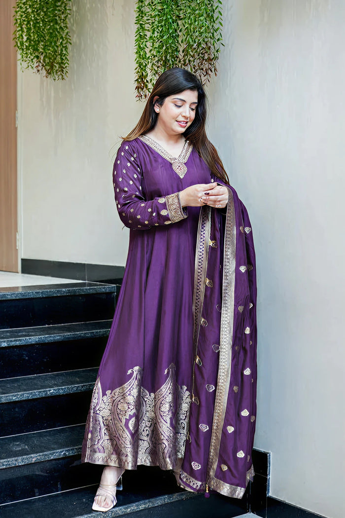 Premium Banarasi Anarkali Suit Set – Handwork Neckline & Zari Flare