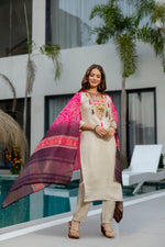 Pink Bandhani Dupatta With Kurta Set