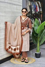 Zik Zek Premium Jaipur Saffron Cotton Kurti Pant Dupatta Set
