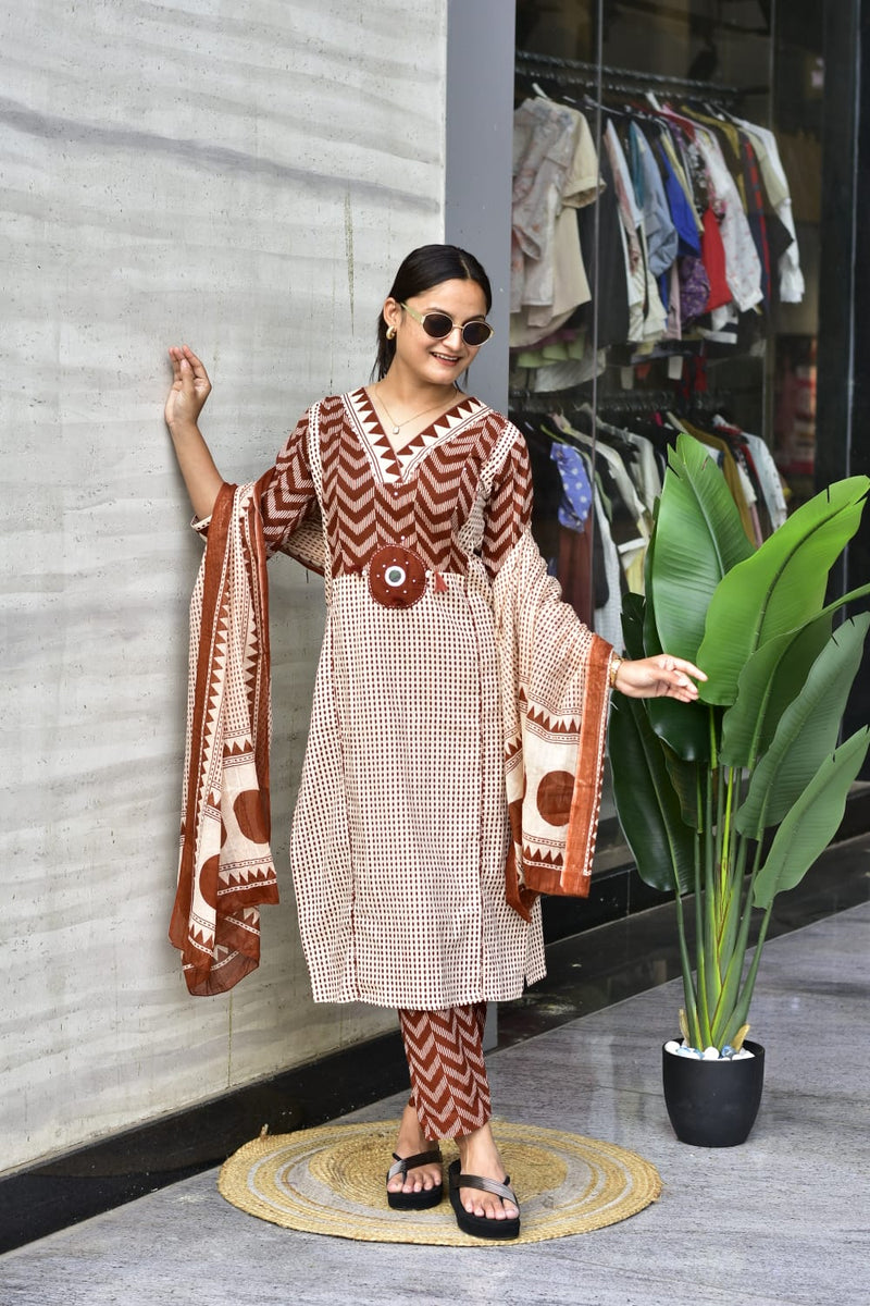 Zik Zek Premium Jaipur Saffron Cotton Kurti Pant Dupatta Set