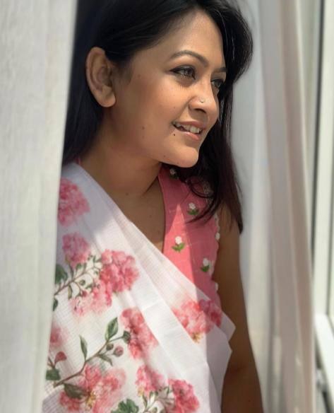Beautiful White & Pink Color Indian Saree