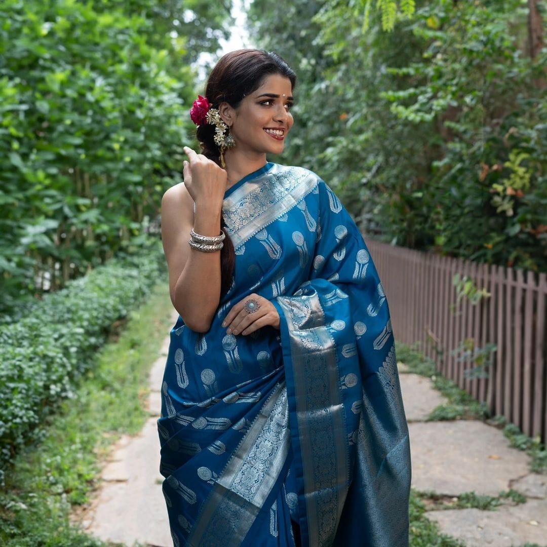 Blue Soft Silk Saree With Denouement Blouse Piece - Ibis Fab