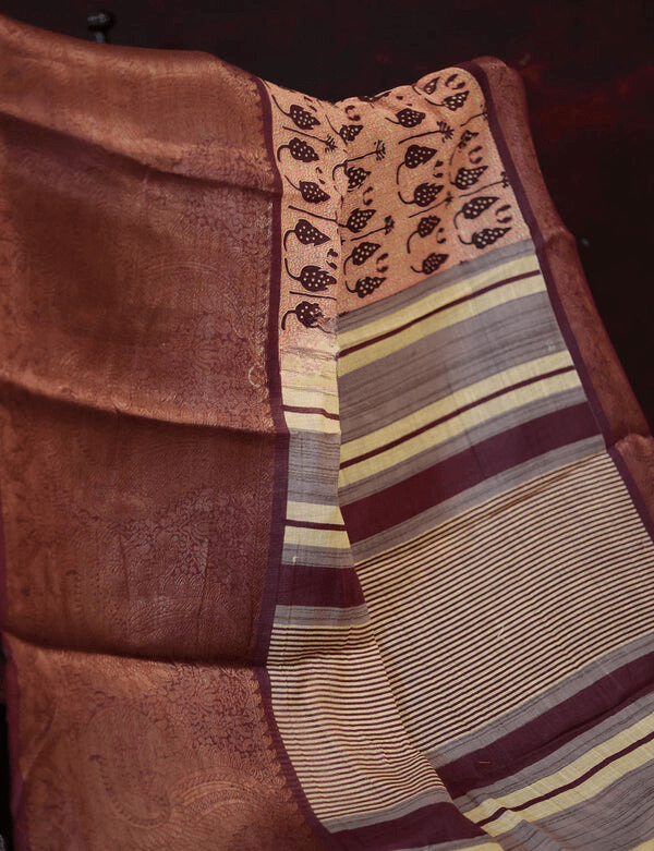Fantastic Peach Colored Cotton Linen Designer Printed Saree