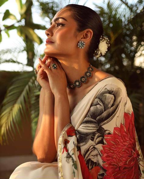 Function Wear White Digital Printed Saree With Blouse